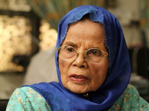 Aisyah Ghani jadi ketua pertama Gerakan Wanita PKMM. Imej dari Sinar Harian.