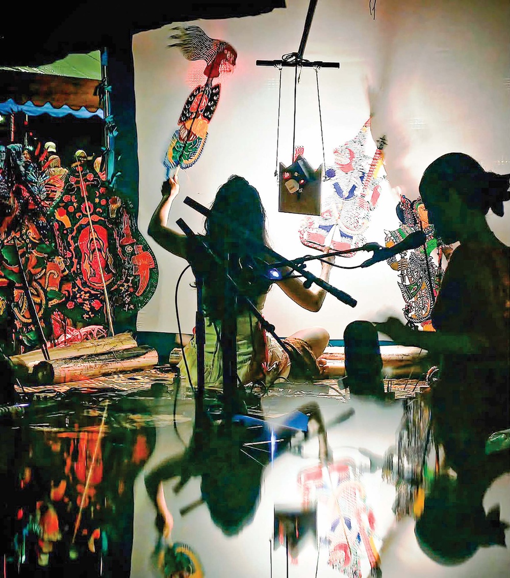 Image from: Wayang Women satukan penggiat wayang kulit wanita Asia Tenggara