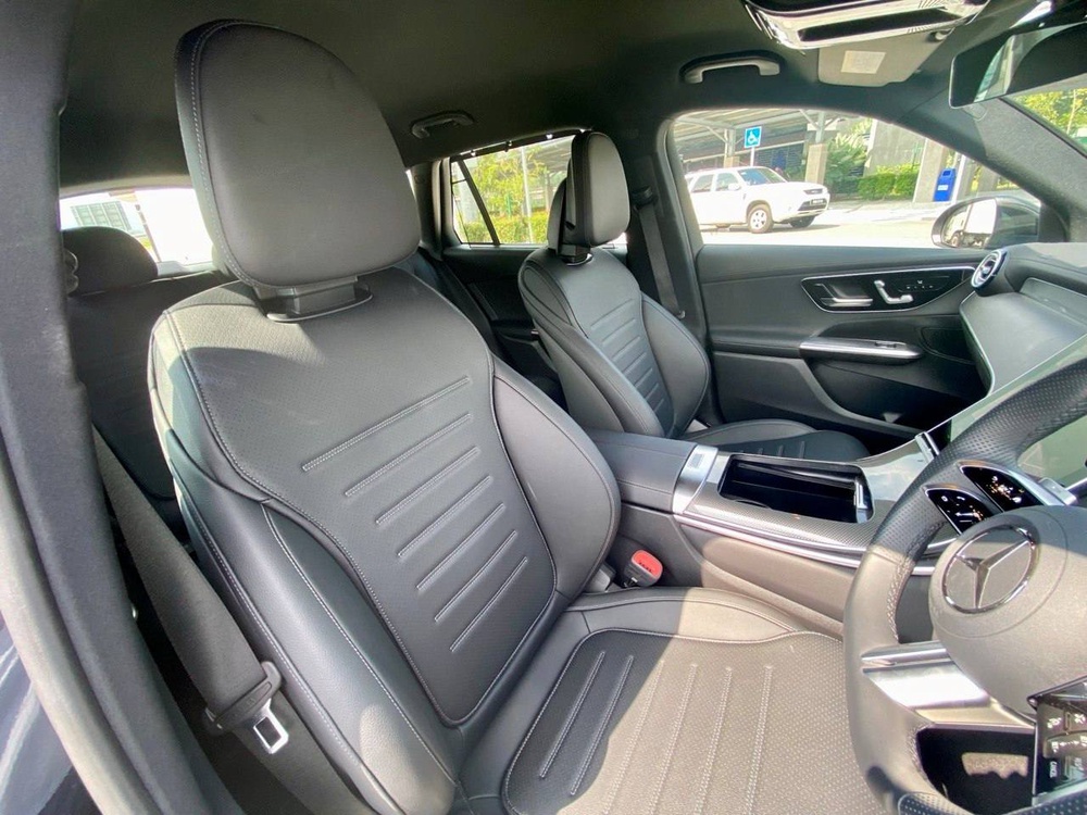 Image from: SUV bak pacuan empat roda premium