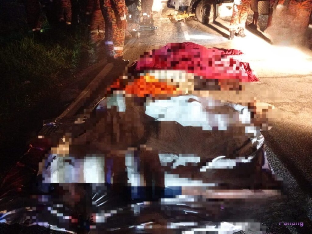Image from: Enam maut kemalangan kereta dan lori di Jalan Karak Lama
