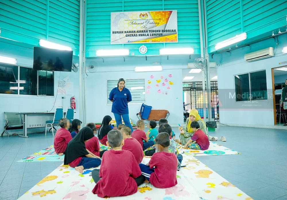Image from: Ramai pilih bayi, budak terus terpinggir
