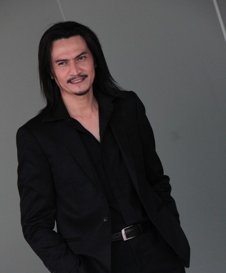 Image from: 5 selebriti lelaki tinggalkan glamor nak kenal Tuhan