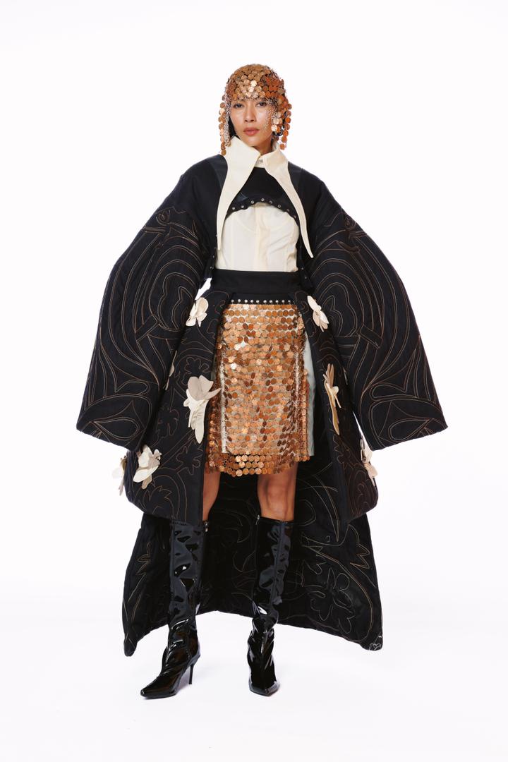 Image from: Karakter catur dalam helaian fesyen futuristik