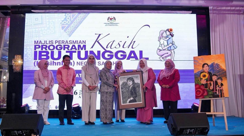 Image from: Menepis trauma, pelihara hak ibu tunggal Sabah