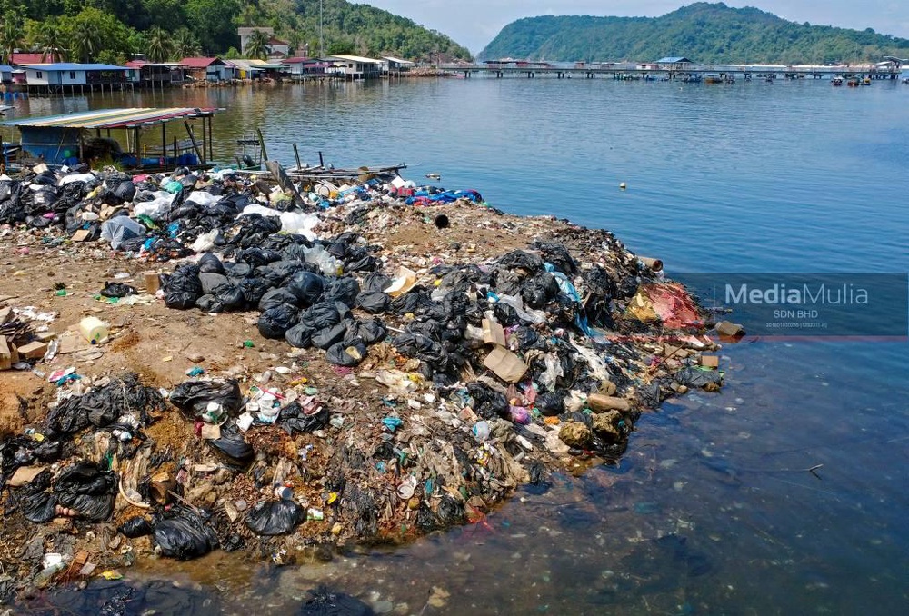 Image from: ‘NERAKA’ SAMPAH DI PULAU PERANGINAN