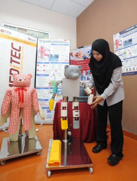 Image from: Dr. Asnida wanita besi dalam kejuruteraan bioperubatan