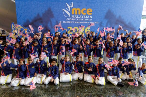 Image from: Les Chanteurs cipta hatrik, terus harumkan nama negara