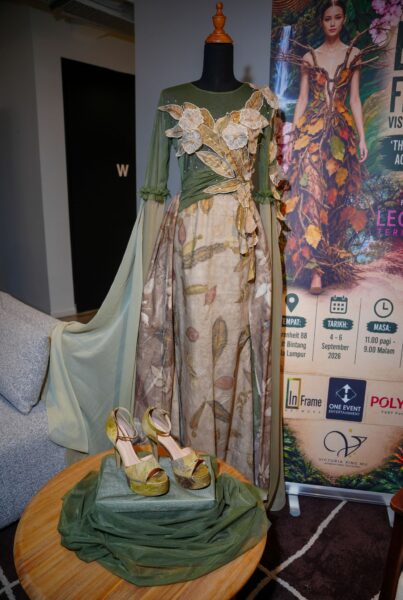Image from: Heintje guna bahan semulajadi dalam cetakan batik
