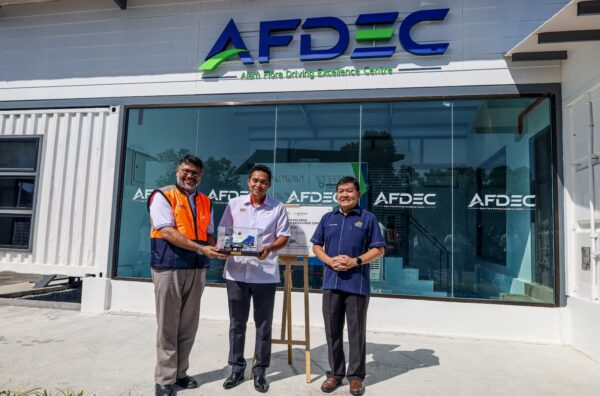 Image from: Alam Flora lahir pemandu lebih kompeten, profesional