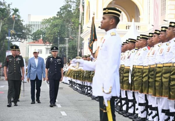 Image from: Jerebu tak halang 25,000 banjiri Padang Kota Lama sambut merdeka