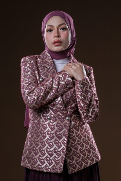 Image from: Lebih pentingkan karier, suami dan anak-anak – Nad Zainal