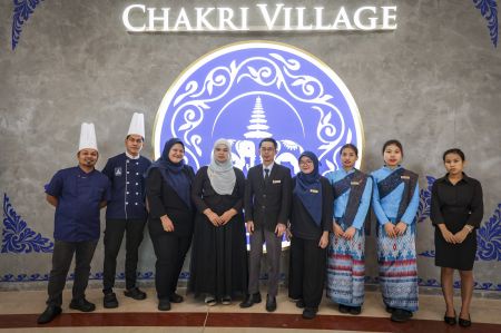 Image from: Syurga makanan Thai di Chakri Village