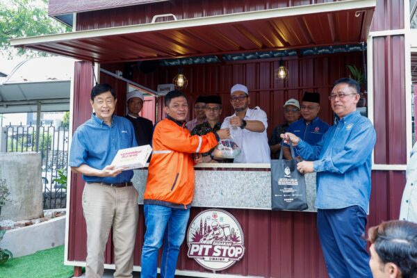 Image from: BARAKAH Pit Stop perluas peranan masjid, santuni komuniti ‘rider’