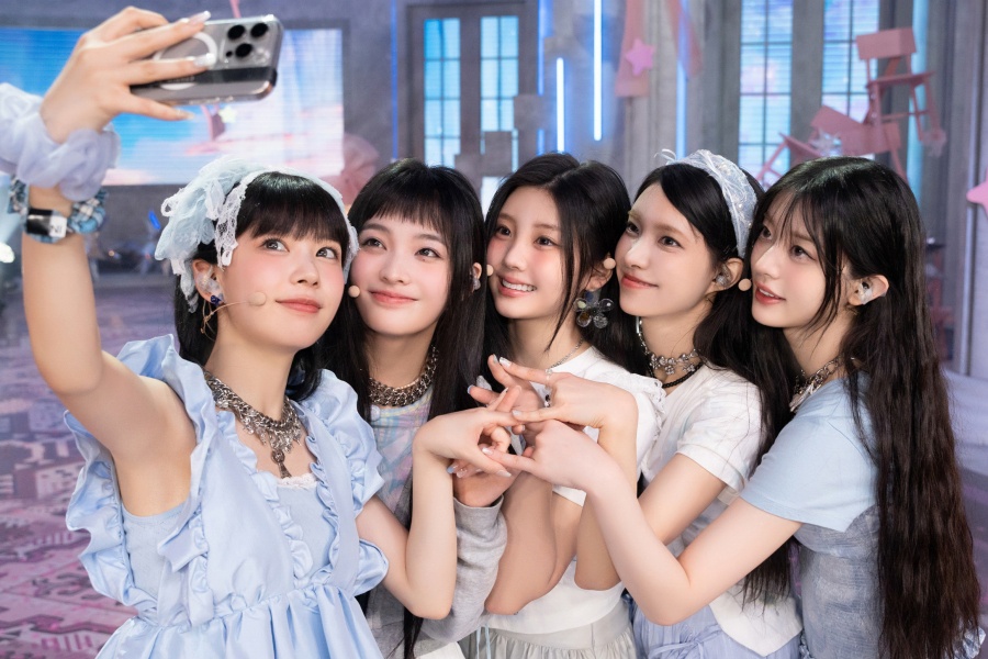 ILLIT Scores 1st Billboard 200 Entry With SUPER REAL ME