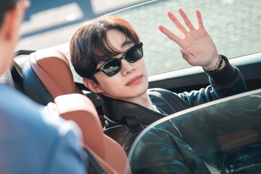 2PM's Lee Junho Is An Ice Cold Chaebol Heir Who Falls In Love With