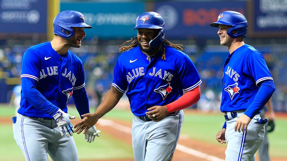 Blue Jays annihilate MLBbest Rays after scoring 10 runs off position