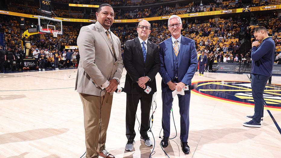 Mike Breen to reach landmark for announcers with Game 5 of the NBA Finals