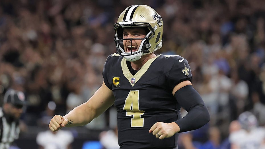 New Orleans Saints and Derek Carr Hang On For 16-15 Victory