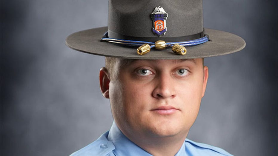 Georgia state trooper killed while investigating crash on I-75