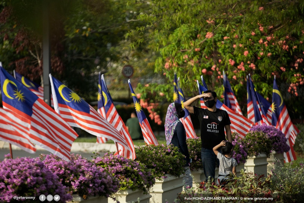 Image from: Merdeka: Malaysia Milik Kita, Takkan Ada Sesiapa Boleh Merampasnya