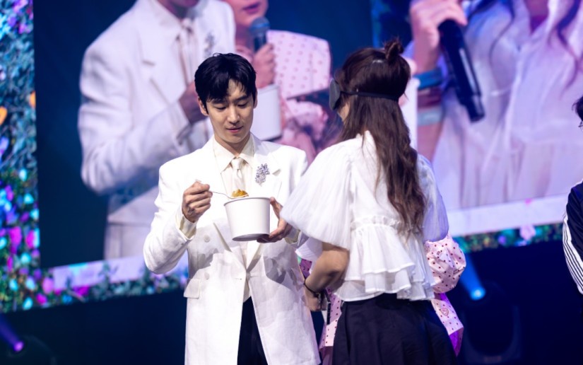 Image from: Je Hoon Raikan 2 Dekad Karier Seni Bersama Peminat Di Malaysia