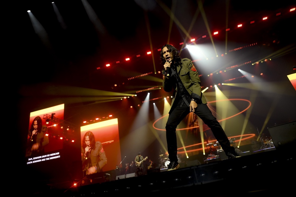 Image from: Dewa 19 Buktikan Keunggulan Katalog Lagu Dalam Konsert Cintaku Tertinggal Di Malaysia