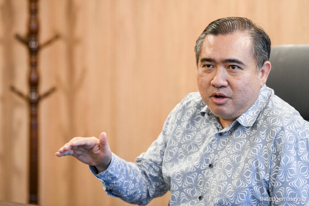 MOT to develop database system for express, tour bus drivers, says Loke