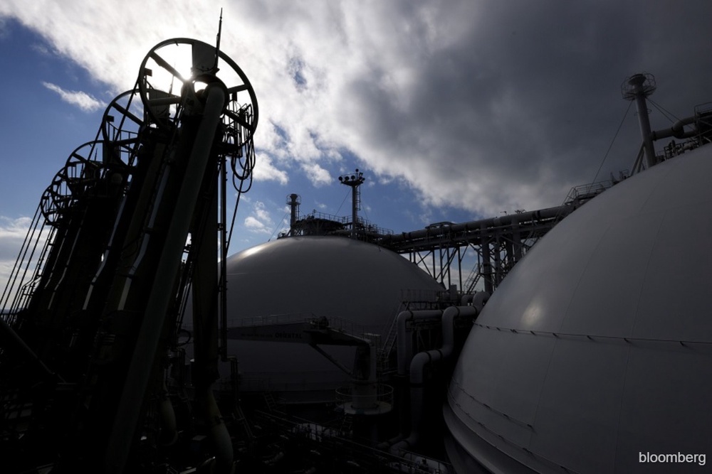 Chinese tariffs on US LNG set to reroute global trade flows