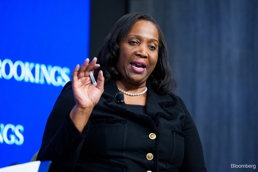 Fed’s Cook says labour market concerns outweigh inflation risk
