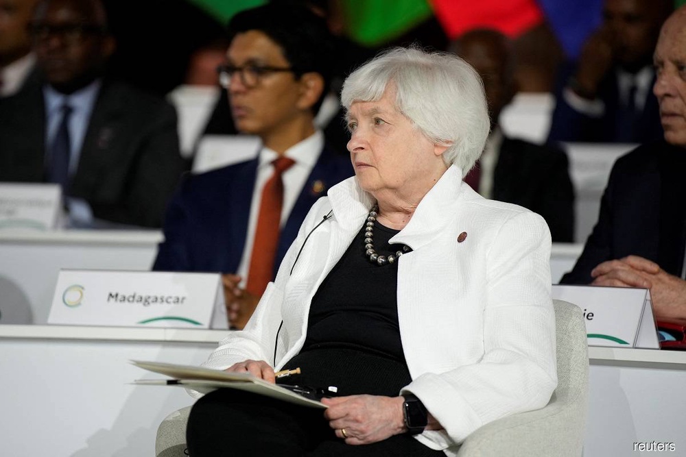 Yellen says global economy remains resilient, lauds US as growth driver