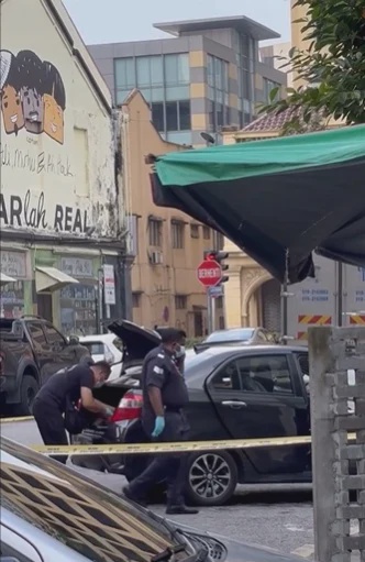 Image from: 隆市金马地区路边惊揭命案  不明人士毙命车内