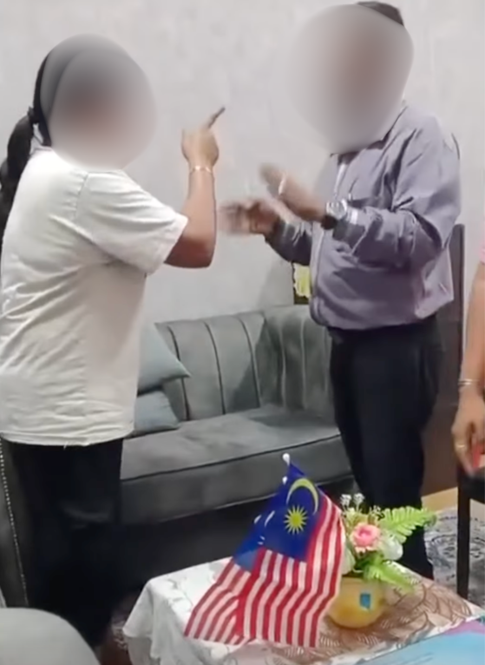 Image from: 中学校长涉性骚扰女学生  教育部下令调查