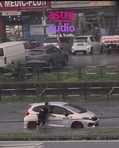 Image from: 雪隆午后暴雨酿水灾树倒   交通一度严重受阻