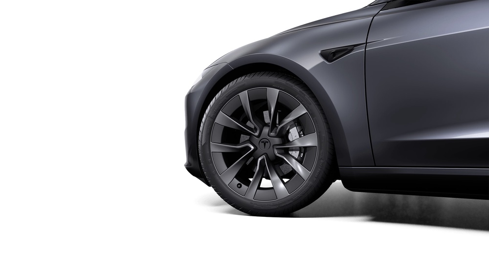 Tesla Model 3 with new 19-inch Dark Nova wheels