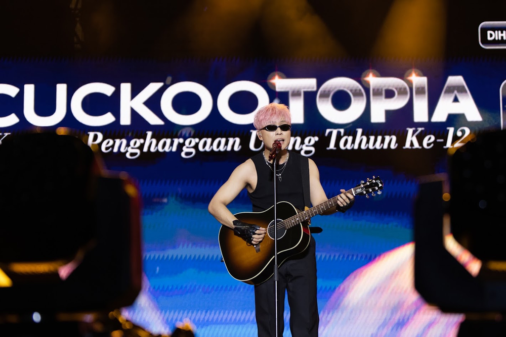 CUCKOO CSR Friend Firdhaus brought an energetic performance to the Stadium Merdeka stage.