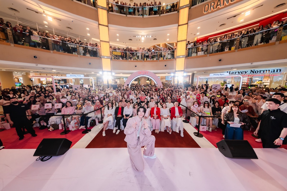 Image from: IN2IT Celebrates 25 Years of Beauty and Confidence with a Star-Studded Anniversary Celebration Featuring K-pop star, Hendery NCT WayV