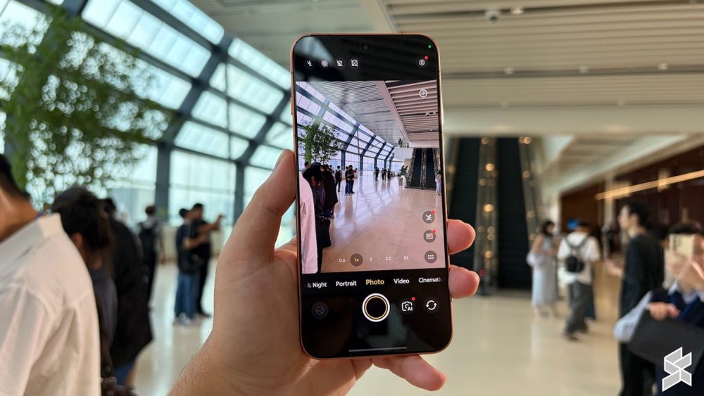 Image from: Siri Vivo X500 rasmi diumumkan, berkuasa Dimensity 9600 Pro, skrin 144Hz, telefoto ZEISS 200MP
