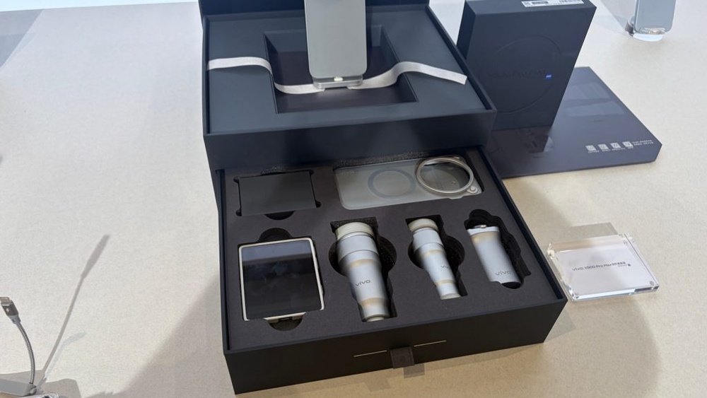 Image from: Siri Vivo X500 rasmi diumumkan, berkuasa Dimensity 9600 Pro, skrin 144Hz, telefoto ZEISS 200MP
