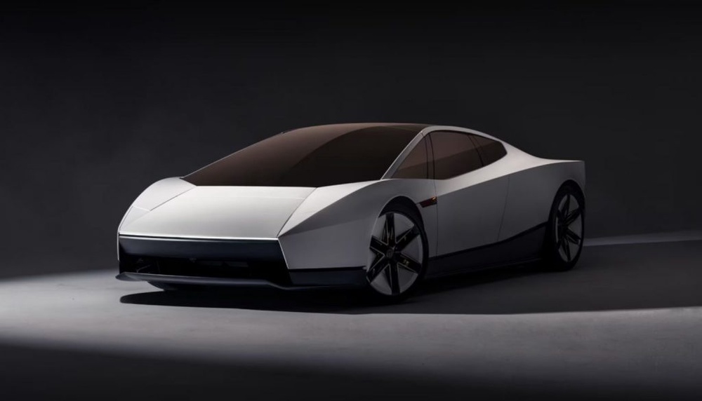 Image from: Tempahan Tesla Roadster baharu dibuka di Malaysia, boleh ‘terbang’ & pecut bawah 1s