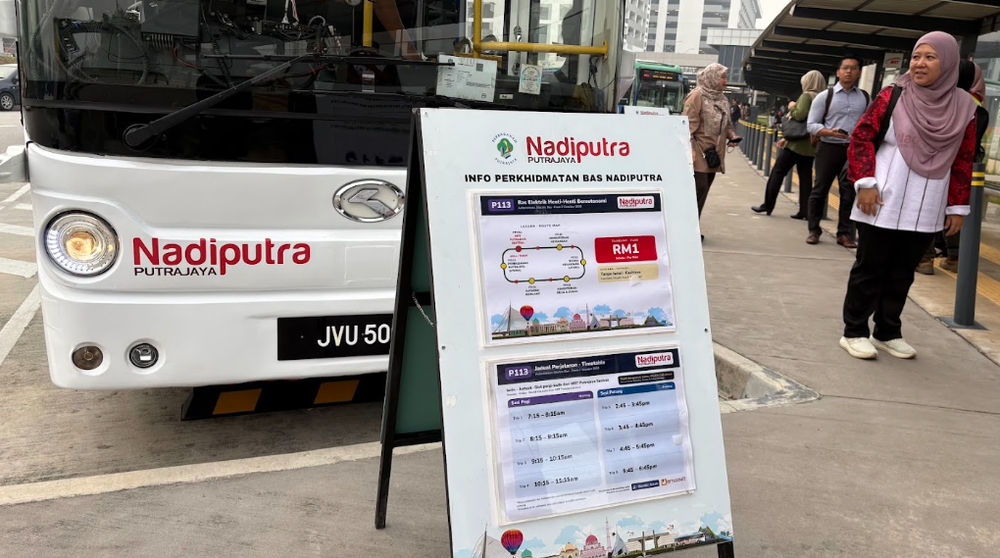 Image from: Bas elektrik berautonomi Putrajaya kini rasmi beroperasi waktu hari bekerja!