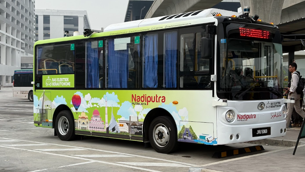 Image from: Bas elektrik berautonomi Putrajaya kini rasmi beroperasi waktu hari bekerja!
