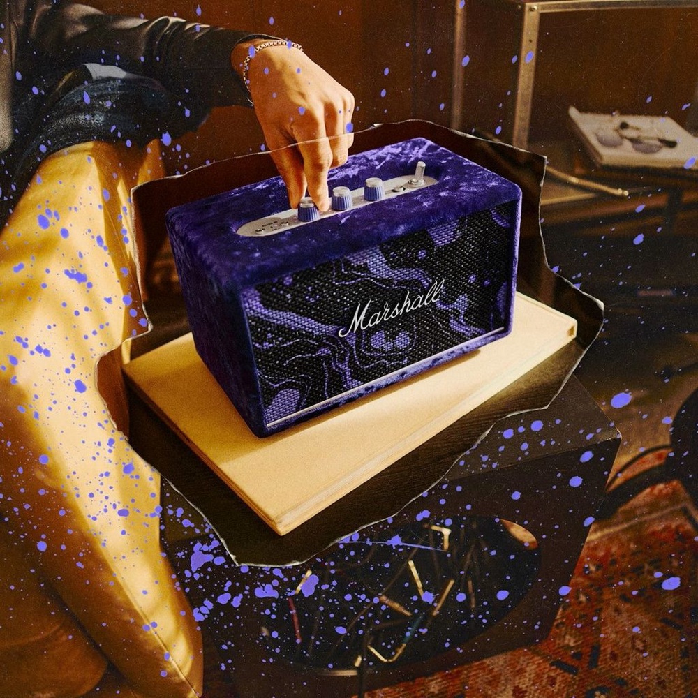 Image from: Legasi 60 tahun Marshall x Jimi Hendrix: Fon kepala Major V, pembesar suara Emberton lll & Action lll dengan corak kosmik
