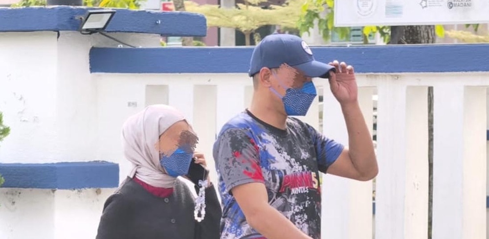 Image from: Tular Aksi Riba Di Dalam Bas, Pemandu & Kenalan Wanita Ke IPD Jasin Beri Keterangan