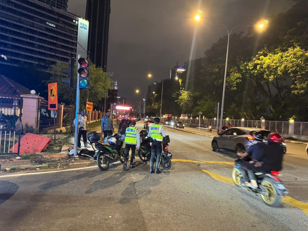 Image from: Langgar Lari Polis Trafik, Pemandu Disahkan Inspektor Menghidap Skizofrenia