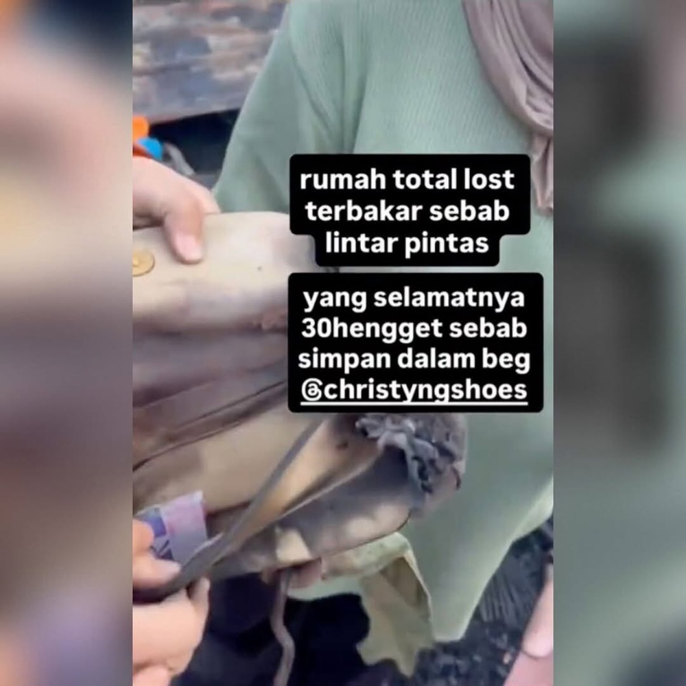 Image from: Tular Rumah Terbakar Tapi Beg Selamat, Wanita Terharu Christy Ng Datang Hulur Pelbagai Bantuan