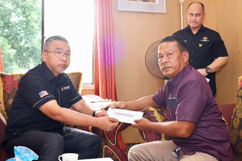 Image from: MINDEF Santuni Veteran ATM Di Daro Melalui Program Peduli Veteran MADANI