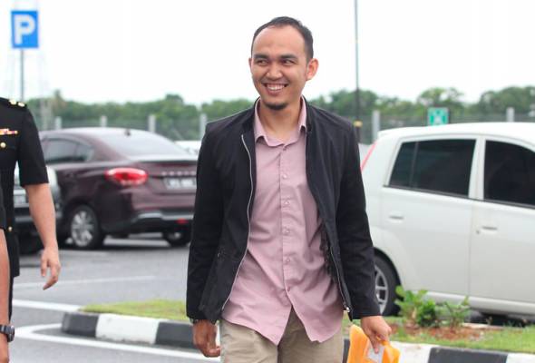 Image from: Anak Bekas MB Perlis Bebas Tuduhan Tuntutan Palsu Lebih RM19,000