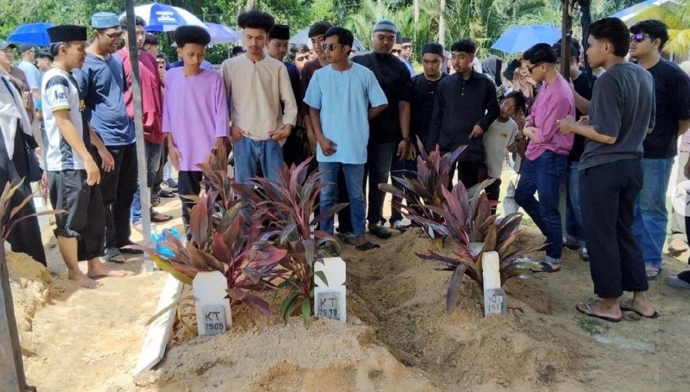 Image from: Suami ‘Menyusul’ Selepas Beberapa Jam Isteri, Anak Dikebumikan