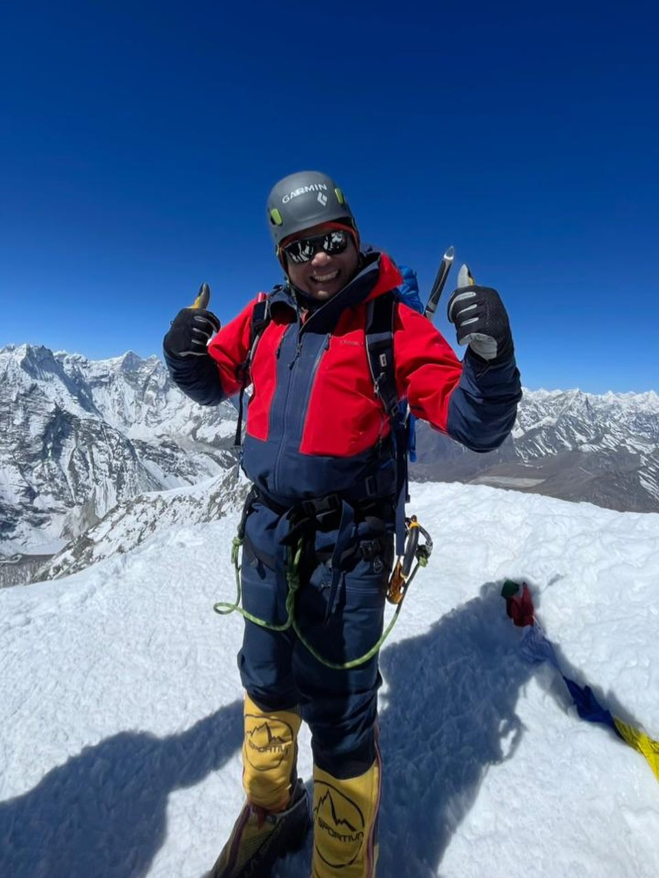 Image from: Pendaki Malaysia Mohd Khafiz Cipta Sejarah Baharu! Tawan Gunung Everest