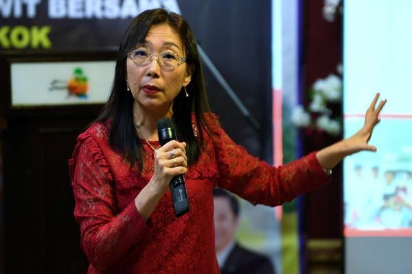 Image from: Bekas Pembantu Teresa Kok Didakwa Tipu Projek Sekolah, Terima Rasuah RM500,000